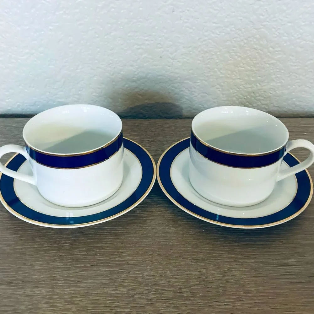 Crate & Barrel 4-pc Coffee Tea Cups Plates Set